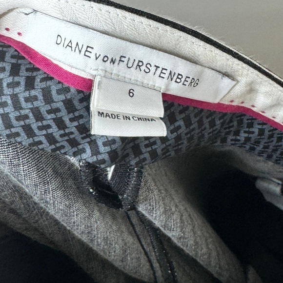 Diane Von Furstenberg Black White Pinstriped Work Office Trouser Pants Size 6 - Picture 11 of 15